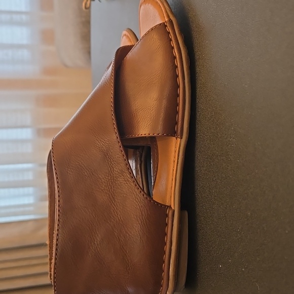 BOC Born sandals Women’s size 7  Brown Zipper Slip-On Sandal Open Toe - Picture 5 of 9